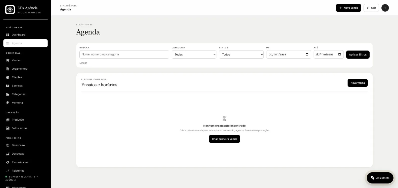 Agenda com filtros de período, profissional, serviço e status